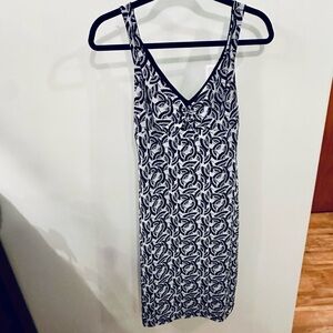 BCBG Max Azria Sleeveless Dress Black and White Size Small - Fan Motif